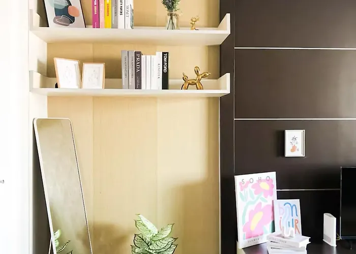 Spacious And Renovated 1-bedroom 100m To Nana Bts - 55 Sqm Appartamento