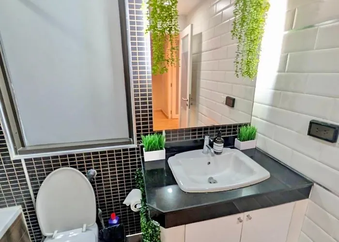 Appartamento Spacious And Renovated 1-bedroom 100m To Nana Bts - 55 Sqm Bangkok