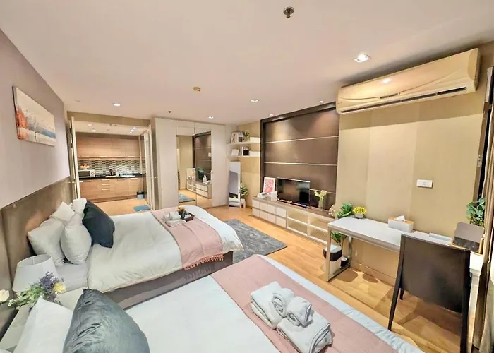 Spacious And Renovated 1-bedroom 100m To Nana Bts - 55 Sqm * Bangkok